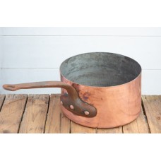divers ustensile de cuisine en cuivre